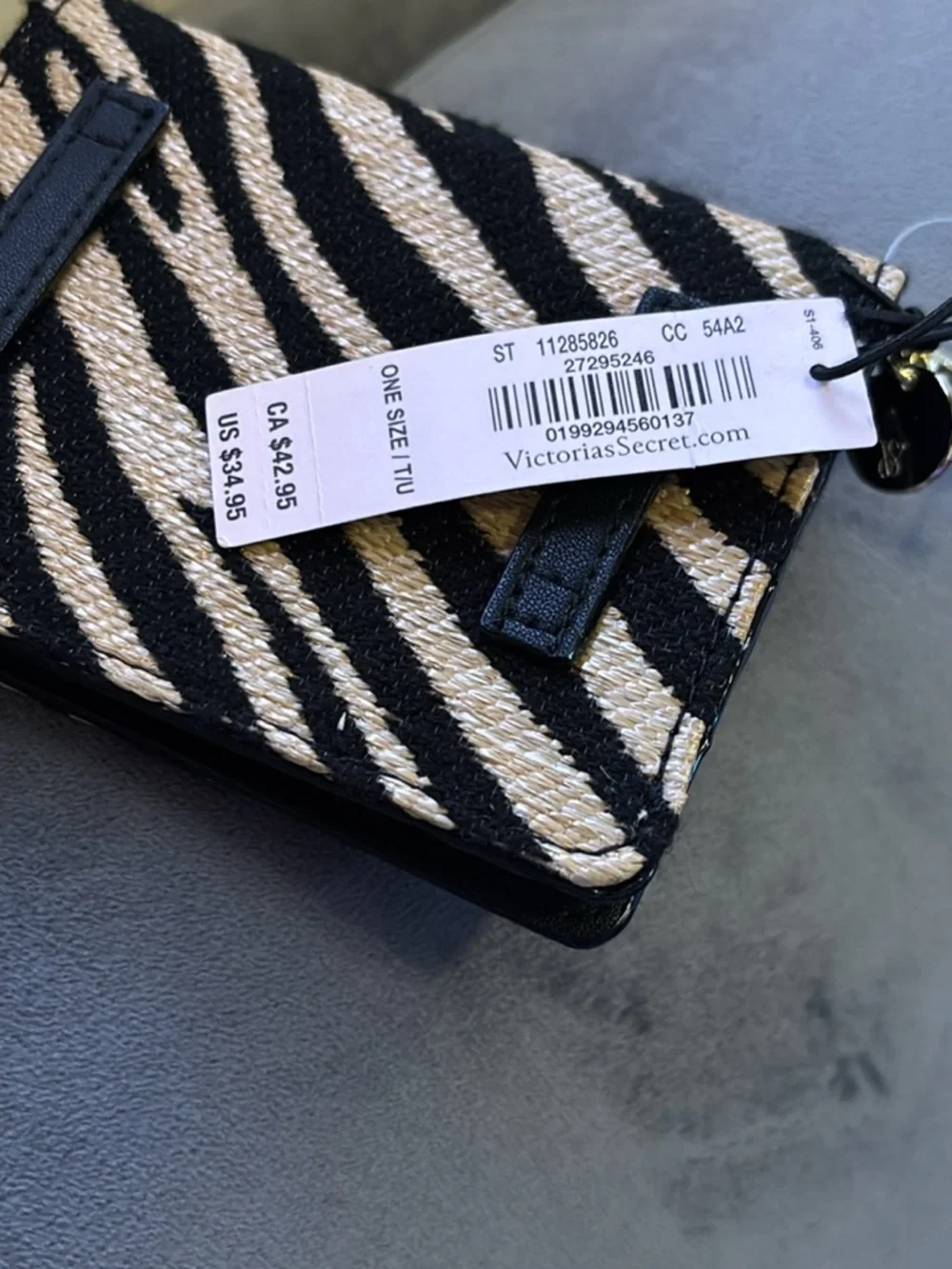 Victoria's Secret Zebra Straw Crossbody chain wallet- Black & Natural - Picture 1 of 3